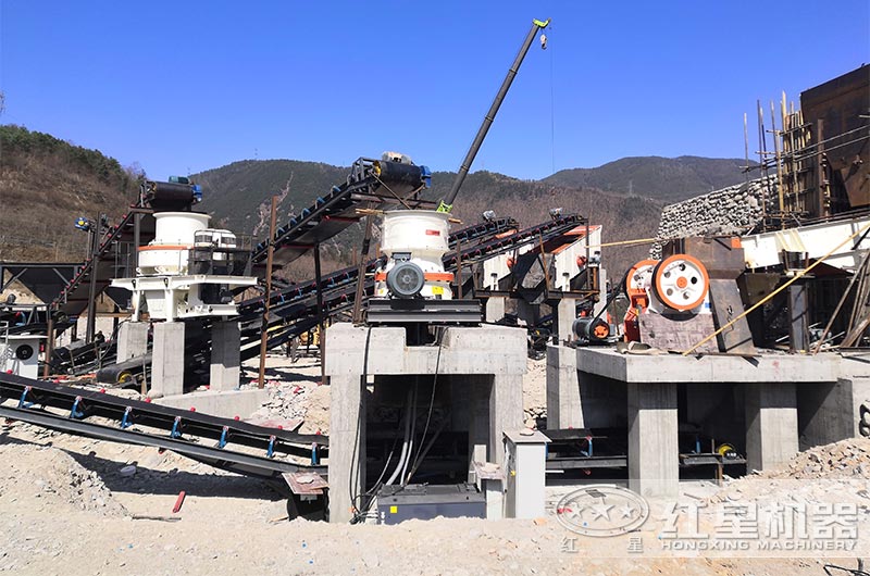 制砂生產(chǎn)線現(xiàn)場(chǎng) 制砂生產(chǎn)線現(xiàn)場(chǎng)