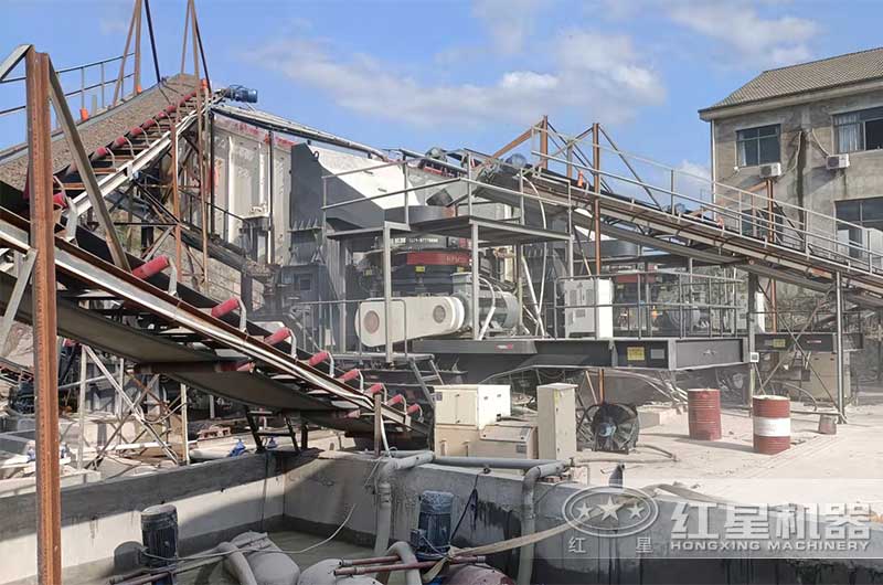 移動式圓錐碎石機加工現場 移動式圓錐碎石機加工現場