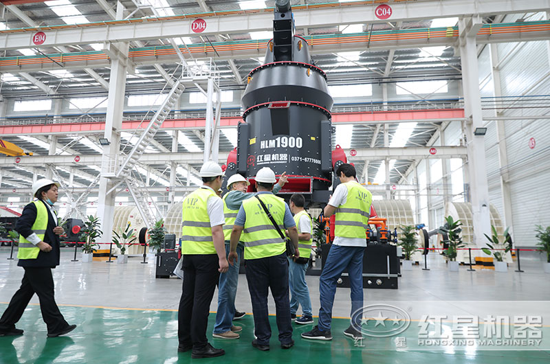 客戶來廠考察設(shè)備