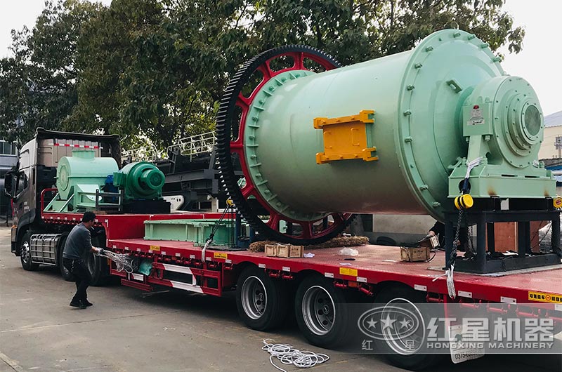 紅星機器廠家生產的球磨機發貨 紅星機器廠家生產的球磨機發貨